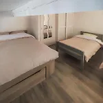 2 Bedroom Stunning In *